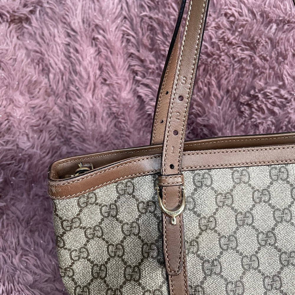 Gucci GG Supreme Brown Tote - Picture 9 of 16